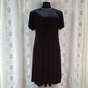 John Roberts Woman Velvet Dres Size No Label Approximately L XL